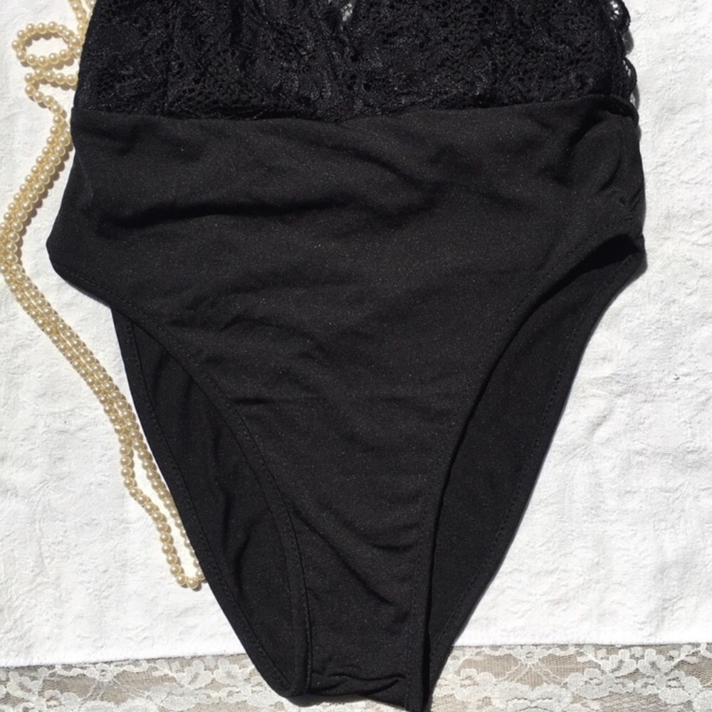 new. black lace bodysuit - Picture 4 of 9